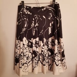 Skirt size 8 by Ann Taylor